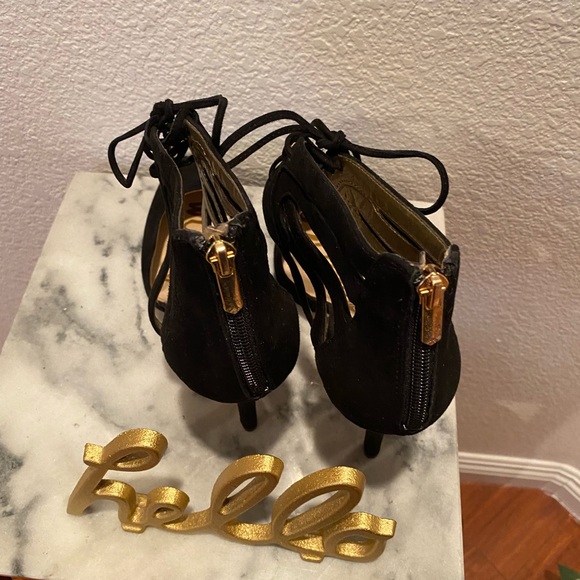 Black suede heels - Picture 4 of 12